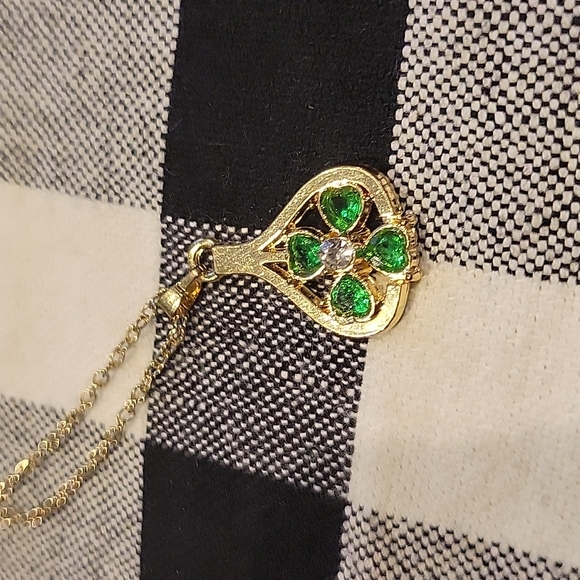 5 For 25.00/4 leaf clover Celtic  necklace,Pretty,EUC - Picture 2 of 2